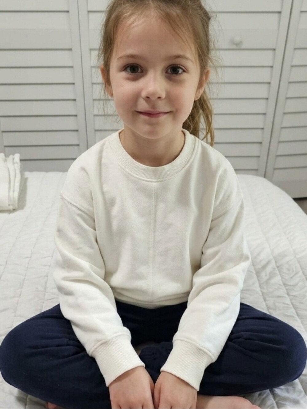Zara Girls White Sweatshirt Size 6-7Y NWT